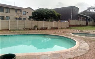 3 Bedroom Flat in Montclair