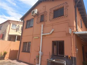 4 Bed House in Chatsworth Central