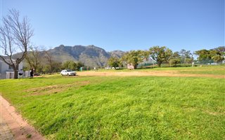 1166 m² Land available in La Pastorale
