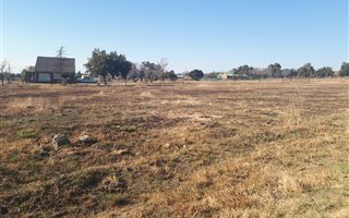 2612 m² Land available in Oranjeville