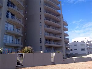 1 Bed Apartment in Bloubergstrand