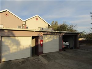 3 Bed Duplex in Scottsville