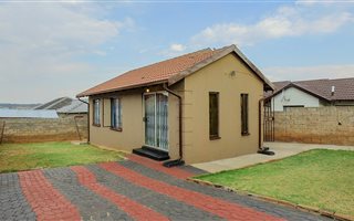 3 Bedroom House in Grobler Park