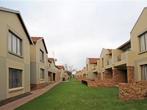 1 Bed Townhouse in Esther Park