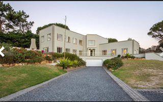 6 Bedroom House in Stellenbosch Central