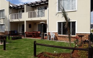2 Bedroom Townhouse in Brentwood Park
