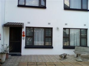 3 Bedroom Townhouse in Anerley