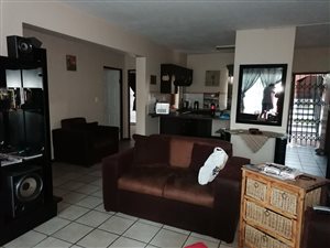 3 Bed Apartment in Azaleapark