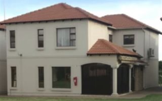4 Bedroom Townhouse in Emfuleni Golf Estate