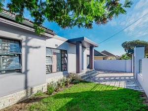 3 Bed House in Rondebosch East