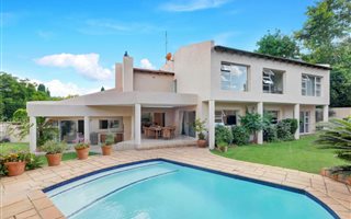 5 Bedroom House in Hurlingham Manor