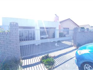 3 Bed House in Matroosfontein
