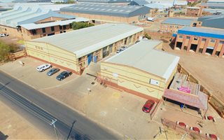 2100 m² Commercial space in Monavoni