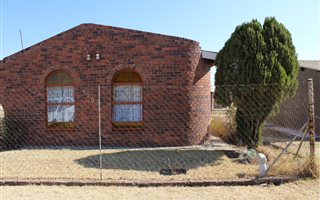 3 Bedroom House in Roodewal and surrounds