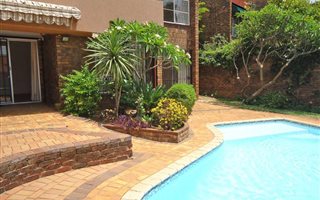 4 Bedroom Duplex in Bedford Park
