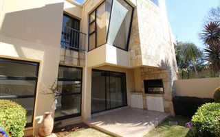 2 Bedroom Townhouse in Melrose