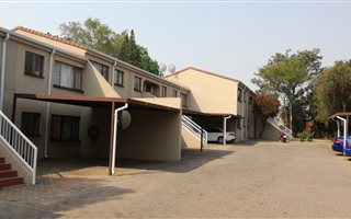 2 Bedroom Apartment in Sunninghill