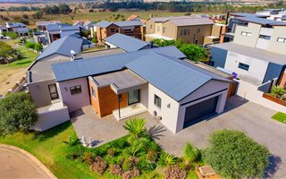 4 Bedroom House in Copperleaf