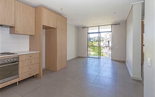 1 Bedroom Apartment in Somerset Lakes