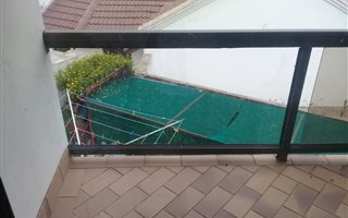 8 Bedroom House in Thistlegrove