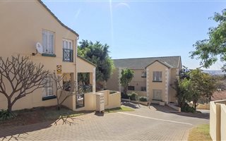 3 Bedroom Townhouse in La Montagne