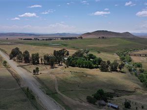 786.4 ha Farm in Cedarville