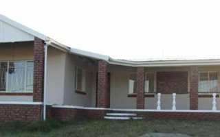 3 Bedroom House in De Rust