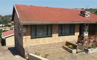 4 Bedroom House in Shallcross