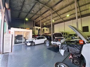 360 m² Industrial space in Mt Edgecombe