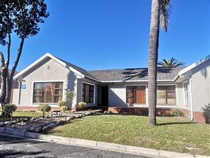 5 Bed House in Elim