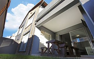 2 Bedroom Apartment in Jansen Park