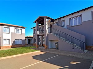 2 Bed Apartment in Protea Glen