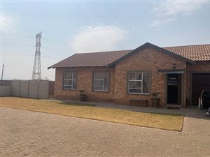 3 Bed Cluster in Riversdale