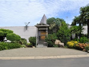 5 Bed House in Bergsig