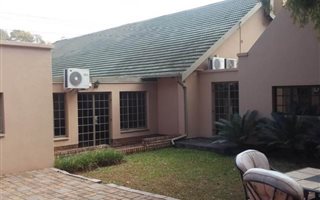16 m² Commercial space in Clubview