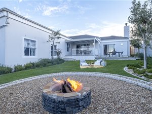 4 Bed House in Pinehurst