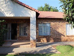 3 Bed Apartment in Theresa Park