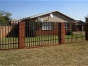 3 Bed House in Mooinooi