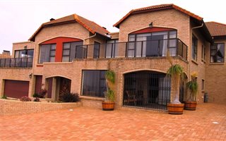 3 Bedroom House in Mossel Bay Golf Estate