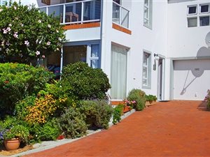 2 Bed Apartment in Simons Town