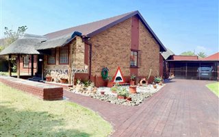 3 Bedroom House in Evander
