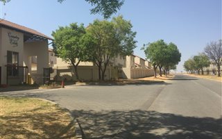 2 Bedroom Apartment in Country View