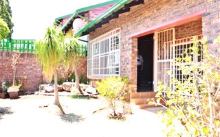 3 Bedroom Townhouse in Krugersdorp North