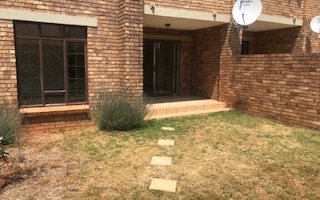 2 Bedroom Simplex in Mooikloof Ridge