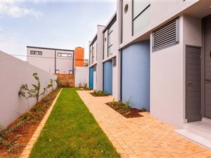 2 Bed Townhouse in Menlo Park