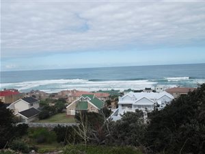 1110 m² Land available in Outeniqua Strand