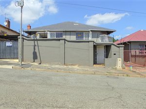 3 Bed House in Kensington