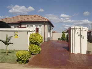 3 Bed House in Nellmapius