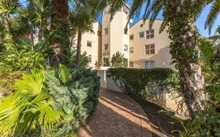 2 Bedroom Apartment in Fresnaye