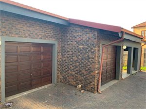 3 Bed House in Highveld